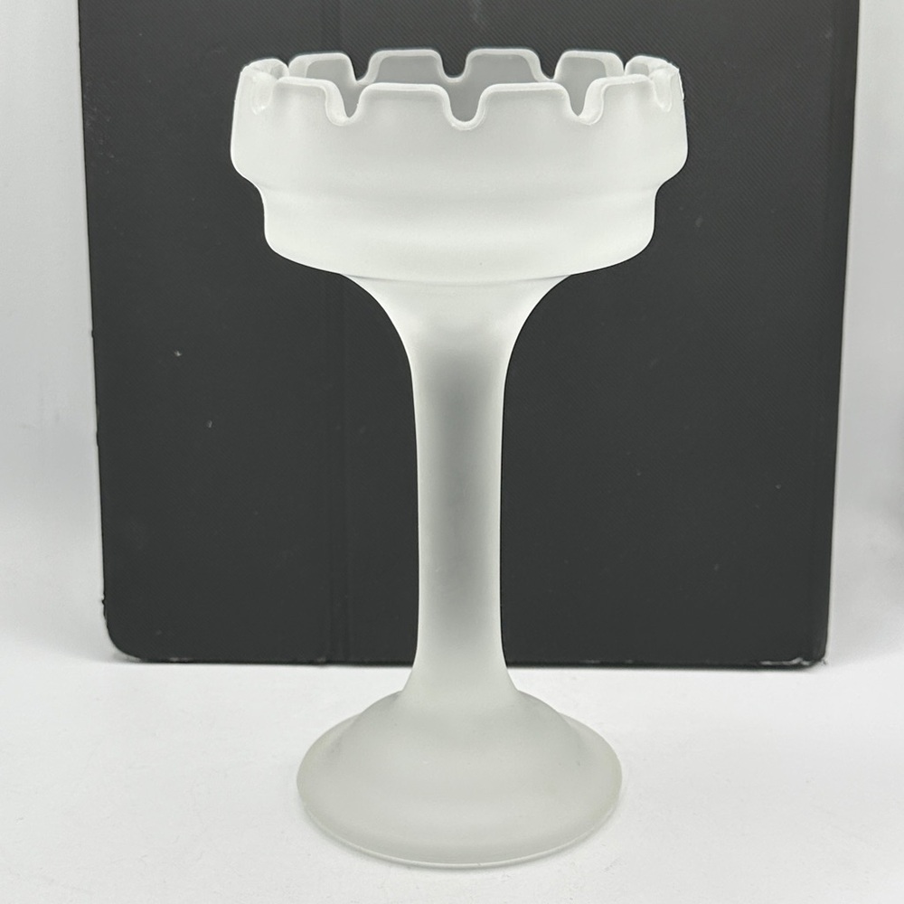 Vintage Partylite Clairmont frosted glass castle turret candle holder